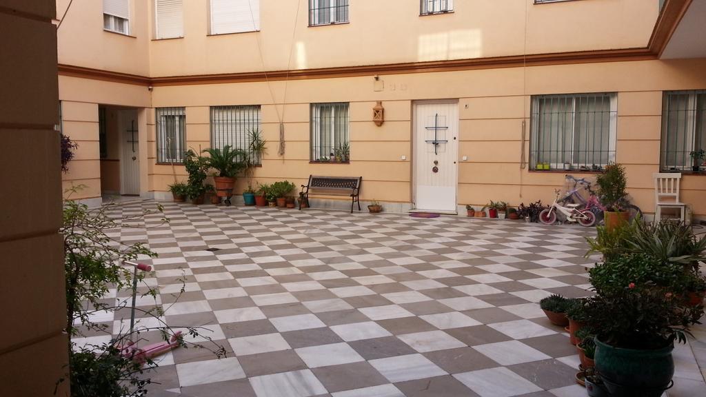 Ferienwohnung Duplex Donkey Parking Sevilla Exterior foto